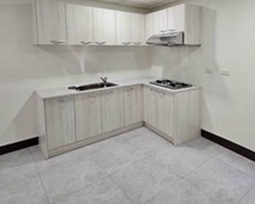 台中老屋翻新整修, 台中打除工程, 台中防水工程, 台中水電工程, 台中鐵皮工程, 台中浴室翻新, 台中廁所整修, 台中磁磚翻新, 台中樓梯翻新, 台中樓梯扶手, 台中油漆工程, 台中廚房翻新, 台中系統櫃設備, 台中鋁門窗工程