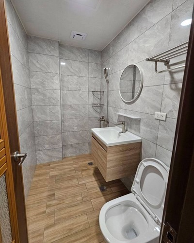 台中老屋翻新整修, 台中打除工程, 台中防水工程, 台中水電工程, 台中鐵皮工程, 台中浴室翻新, 台中廁所整修, 台中磁磚翻新, 台中樓梯翻新, 台中樓梯扶手, 台中油漆工程, 台中廚房翻新, 台中系統櫃設備, 台中鋁門窗工程